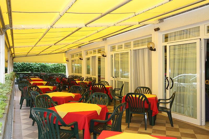 Lucciola Hotel 3*