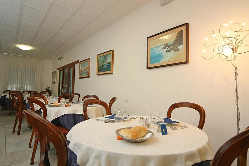 Hotel Lucciola 3*
